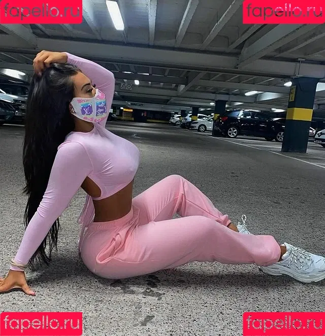 Kate Isobel Daisy Onlyfans Photo Gallery 