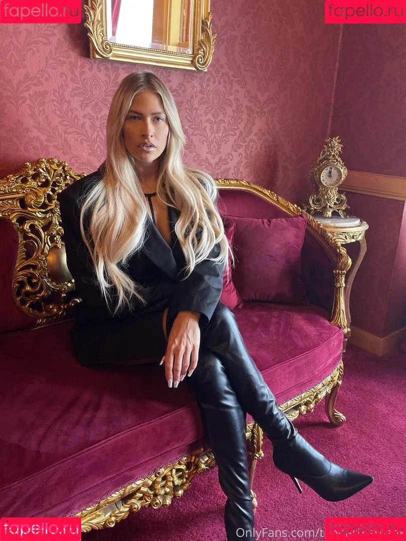 Kelly Kelly Onlyfans Photo Gallery 