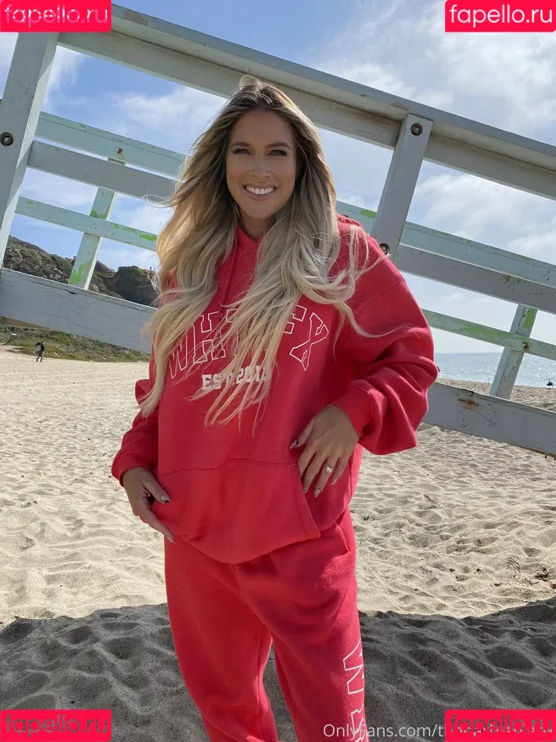 Kelly Kelly Onlyfans Photo Gallery 