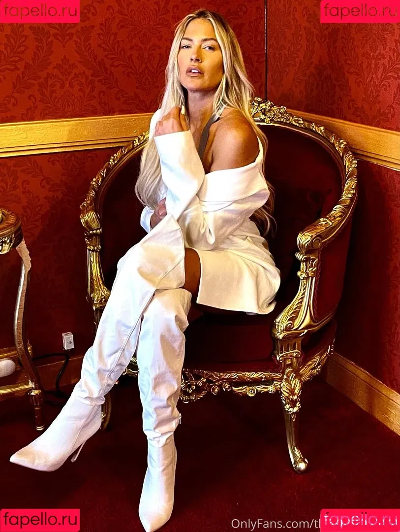 Kelly Kelly Onlyfans Photo Gallery 