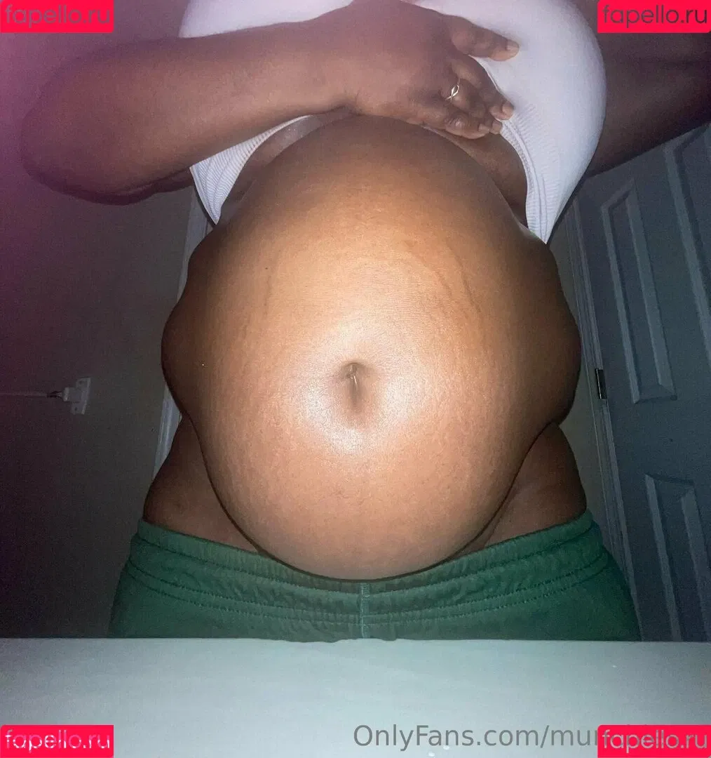 izzyeats Onlyfans Photo Gallery 