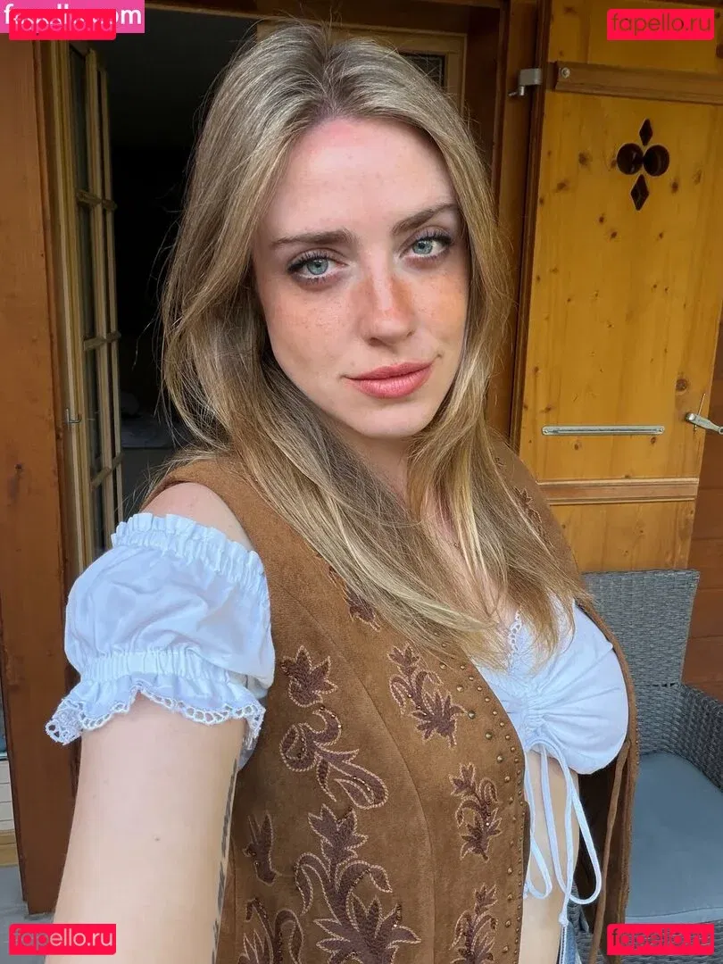 Moiichanz Onlyfans Photo Gallery 