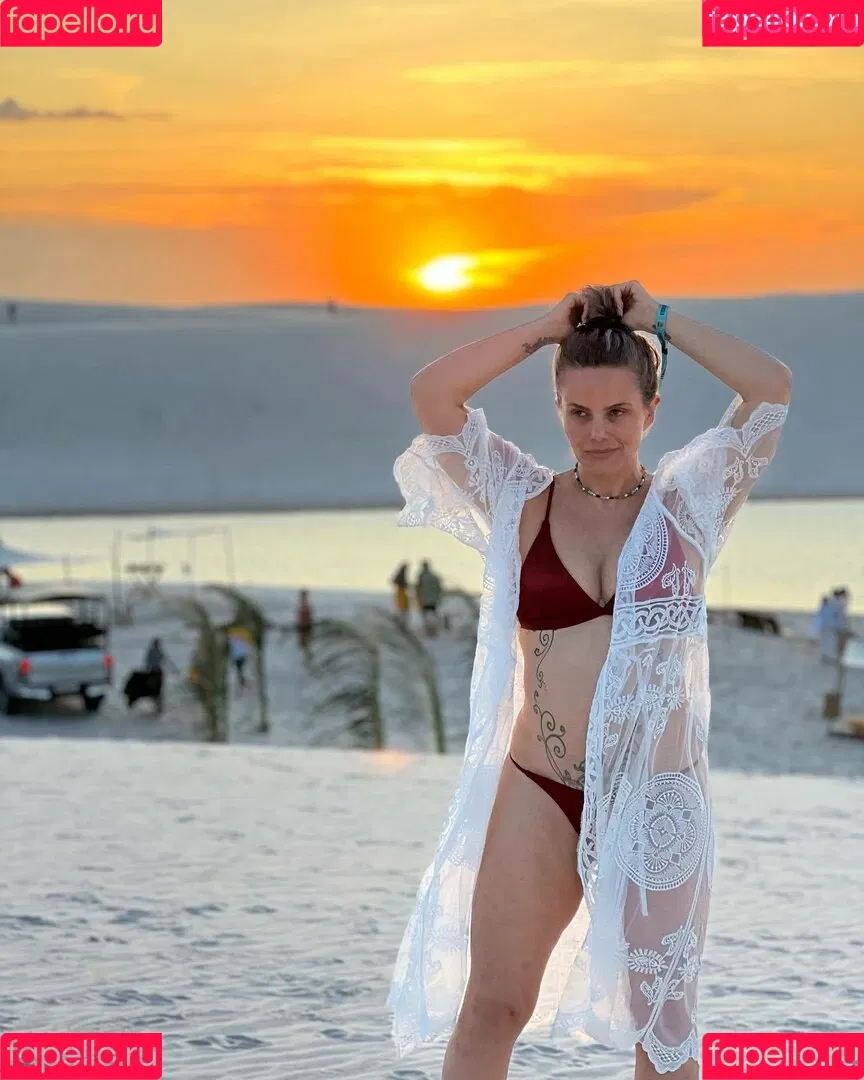 Maria Cândida Onlyfans Photo Gallery 