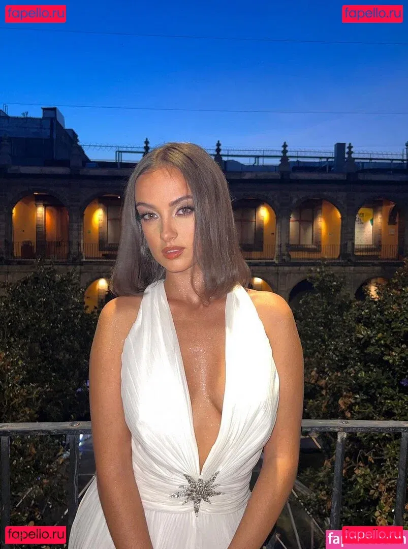 Maria Cândida Onlyfans Photo Gallery 