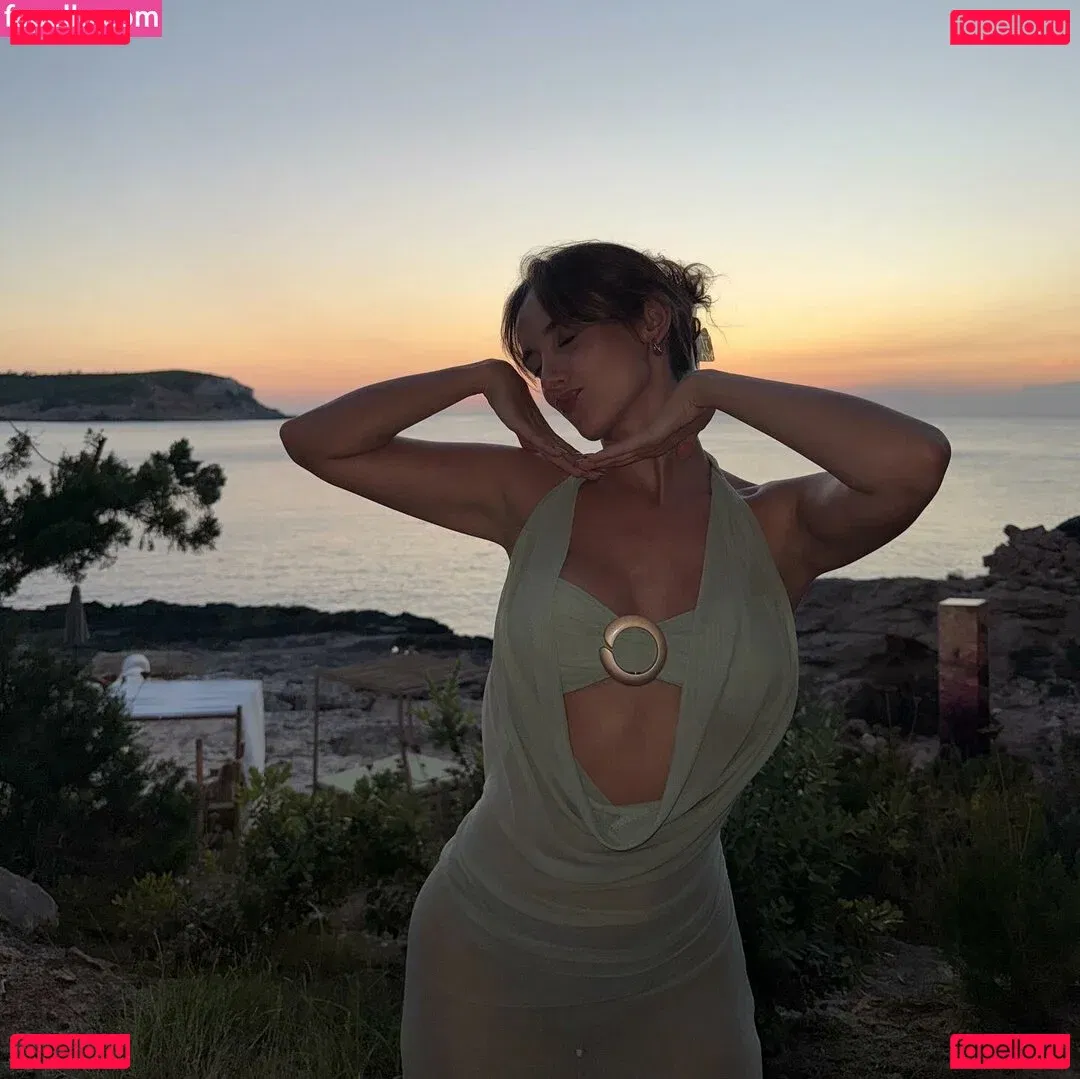 Maria Cândida Onlyfans Photo Gallery 