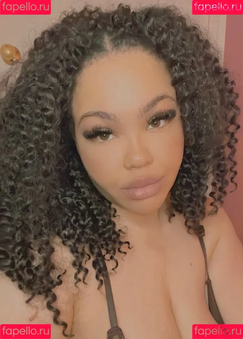 Tanya Mayenge Onlyfans Photo Gallery 