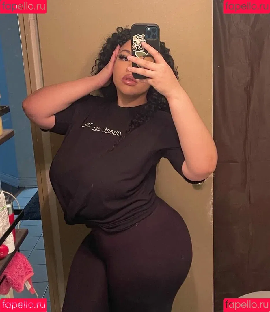 Tanya Mayenge Onlyfans Photo Gallery 