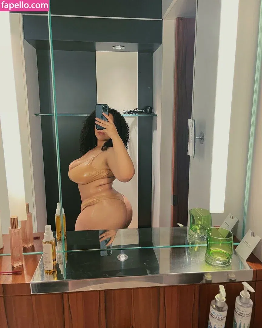 Tanya Mayenge Onlyfans Photo Gallery 