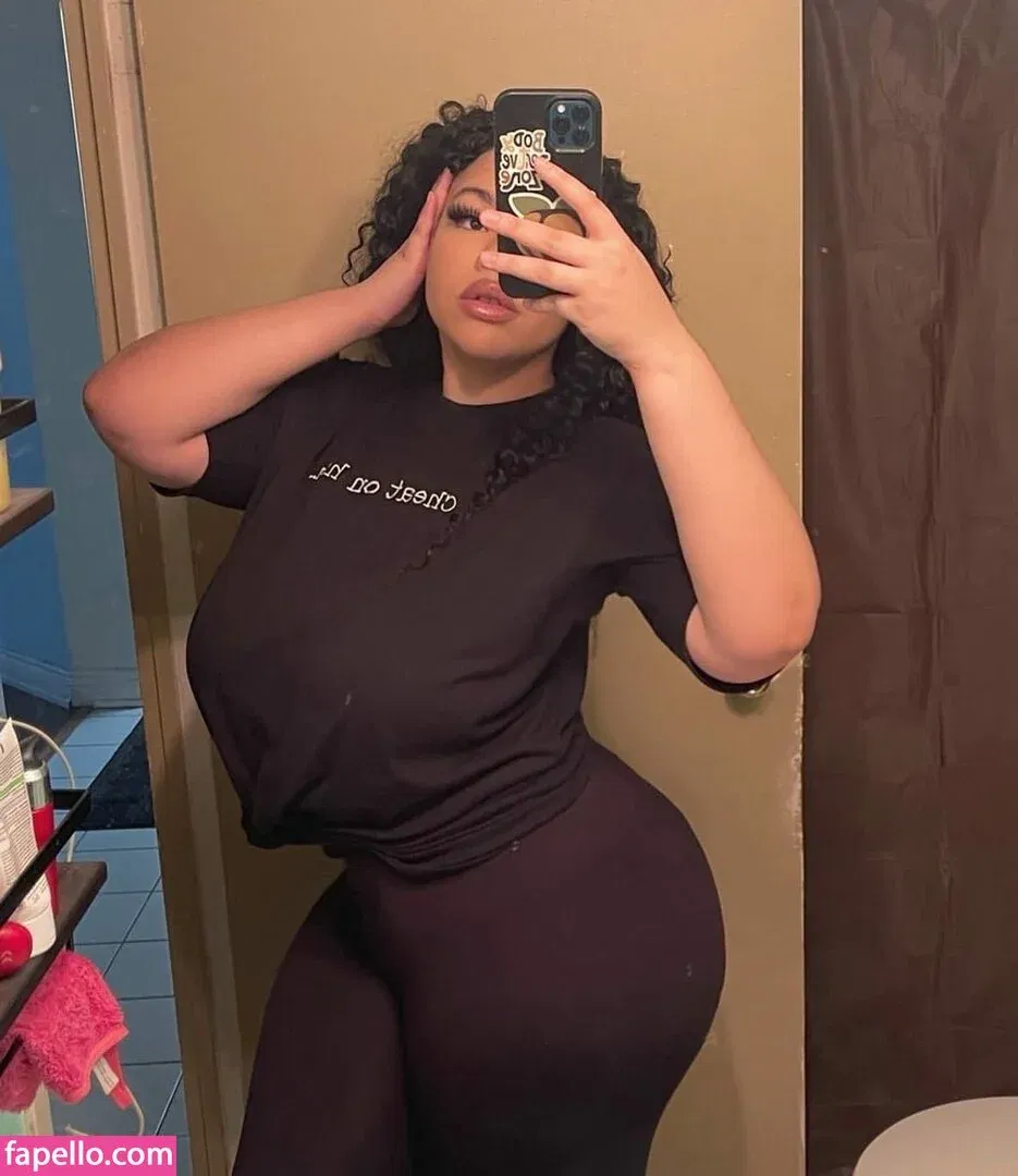 Tanya Mayenge Onlyfans Photo Gallery 