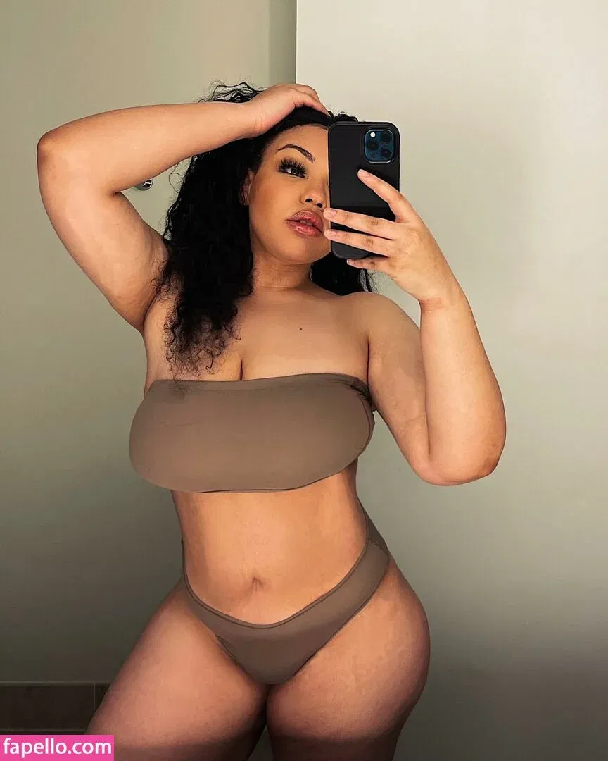 Tanya Mayenge Onlyfans Photo Gallery 