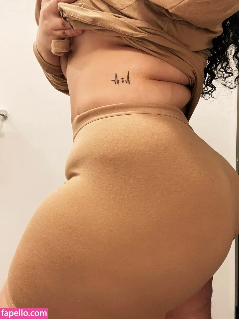 Tanya Mayenge Onlyfans Photo Gallery 