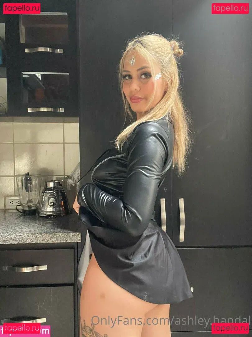 ashley.handal Onlyfans Photo Gallery 