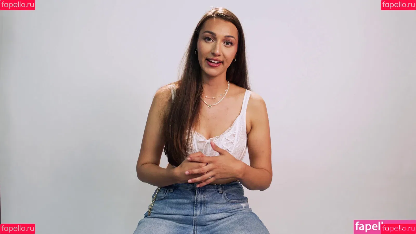 Bella Rolland Onlyfans Photo Gallery 
