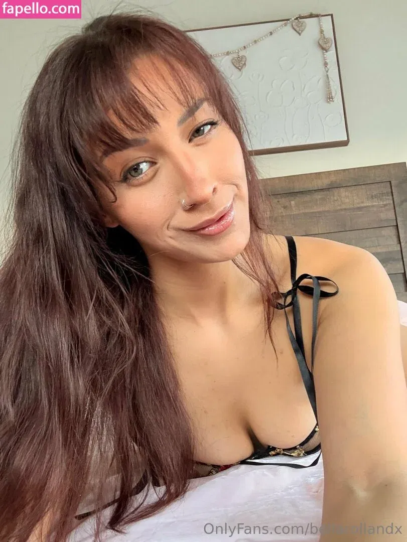 Bella Rolland Onlyfans Photo Gallery 
