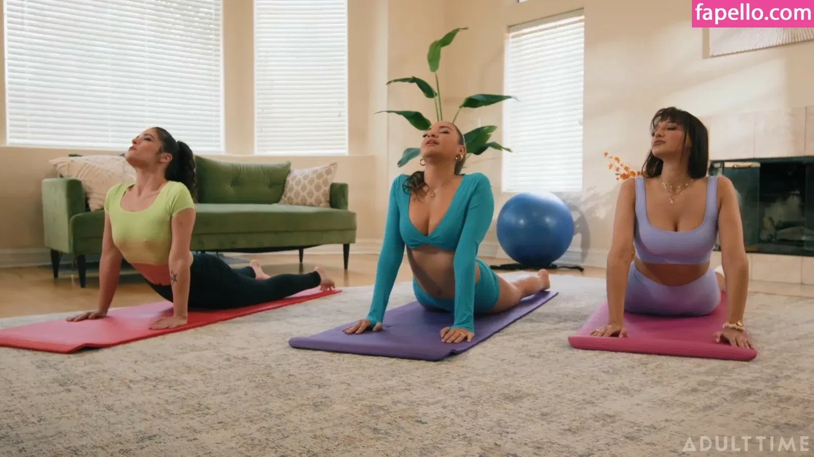 Bella Rolland Onlyfans Photo Gallery 