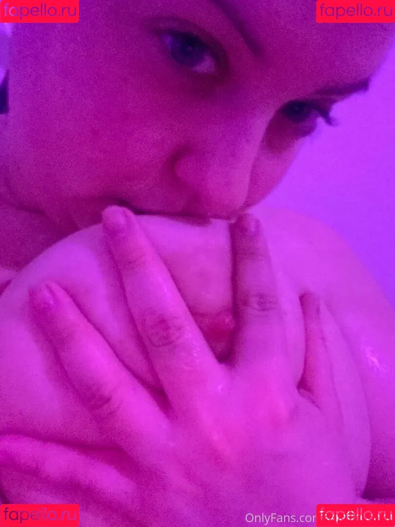 Novacurves Onlyfans Photo Gallery 