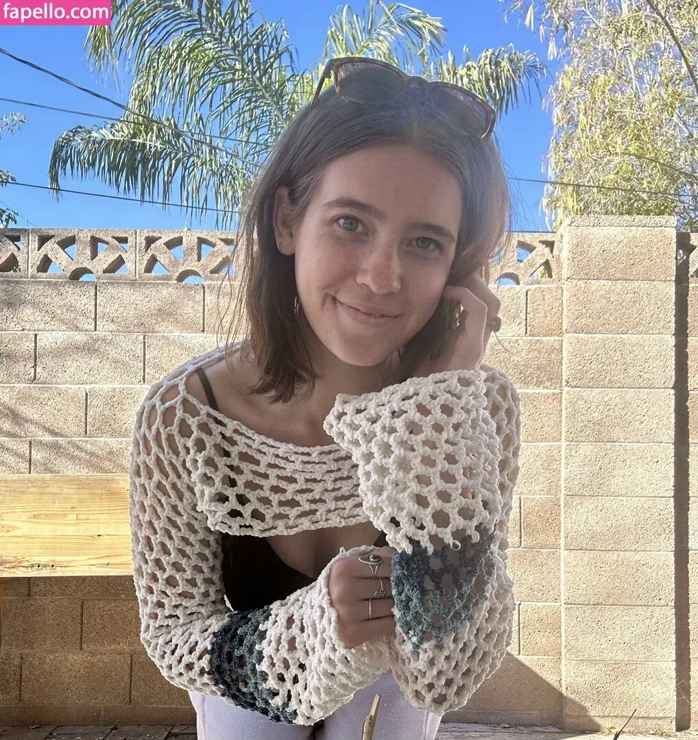 Baby Lily Onlyfans Photo Gallery 