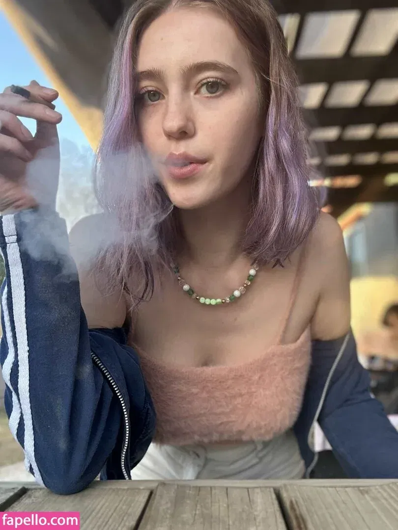 Baby Lily Onlyfans Photo Gallery 