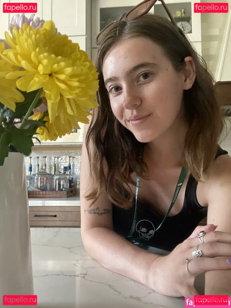 Baby Lily Onlyfans Photo Gallery 