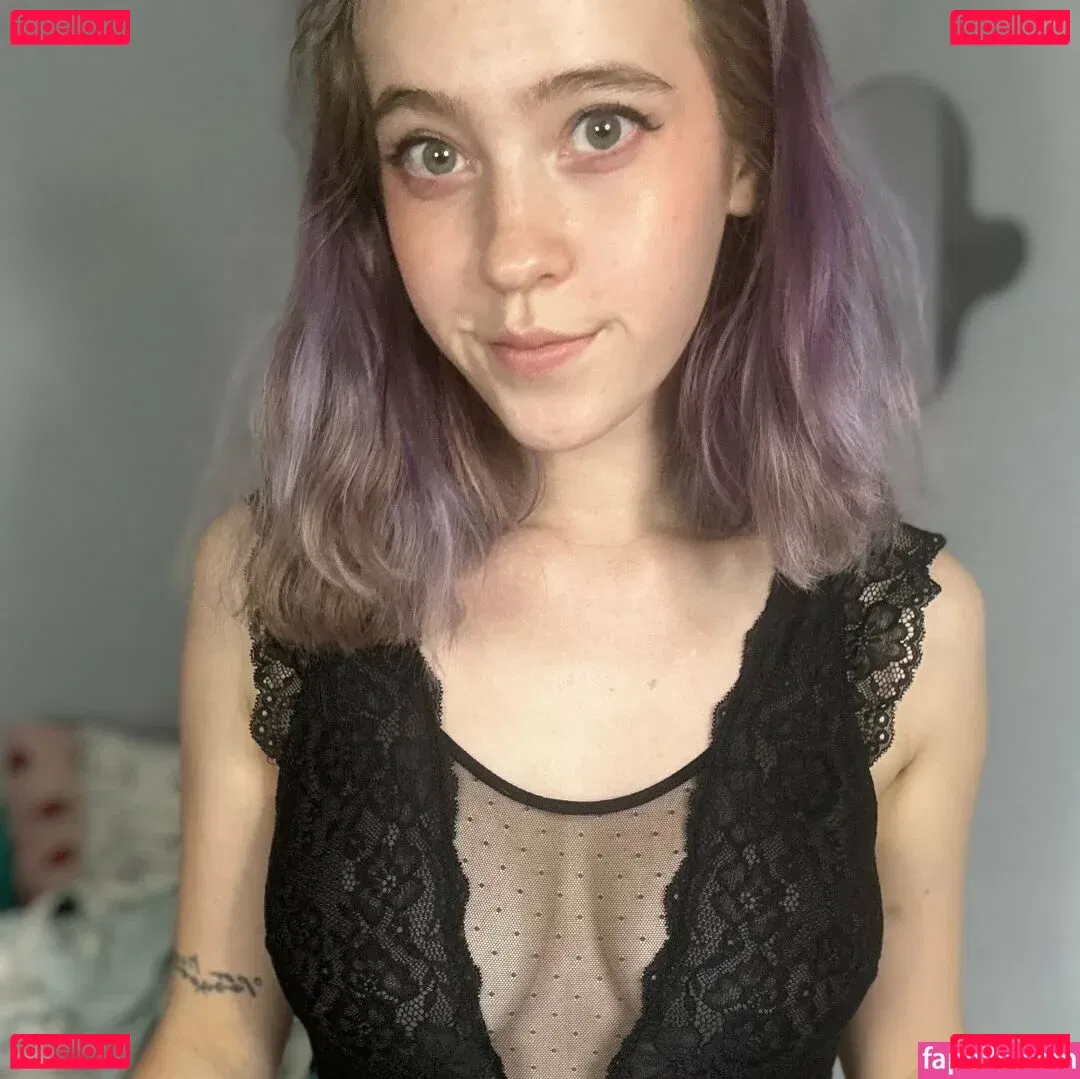 Baby Lily Onlyfans Photo Gallery 