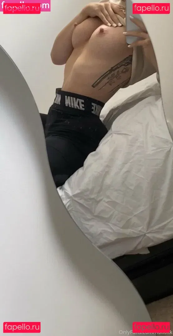 Hottlokk Onlyfans Photo Gallery 