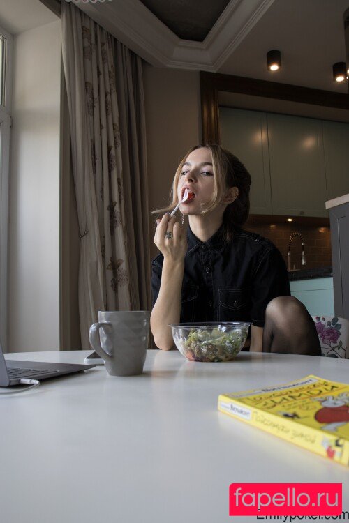 Emily Poker Nude Onlyfans Photo 40