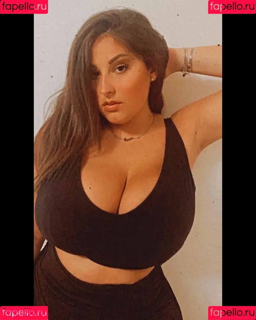Jolanda Tummolillo Onlyfans Photo Gallery 