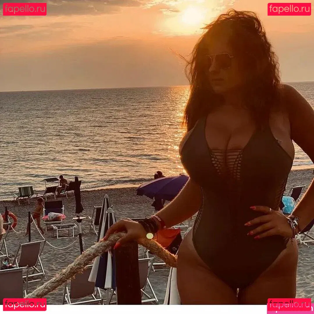 Jolanda Tummolillo Onlyfans Photo Gallery 