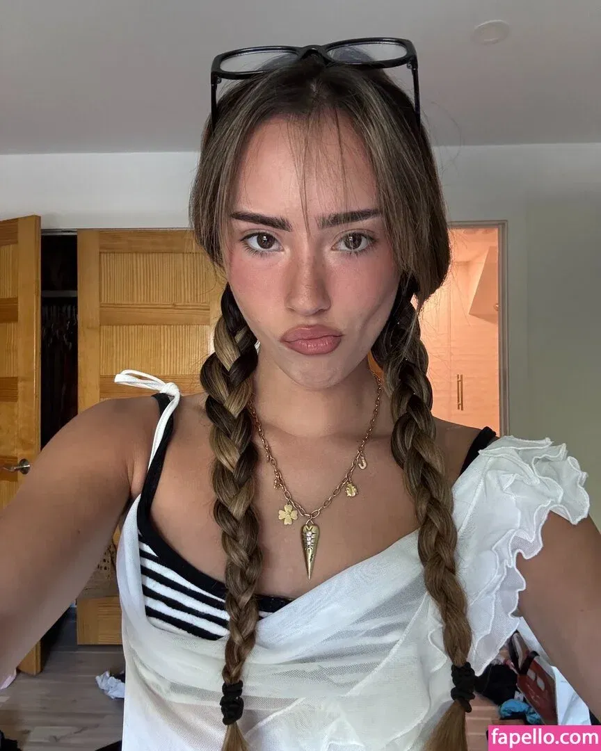 Julia Ernst Onlyfans Photo Gallery 