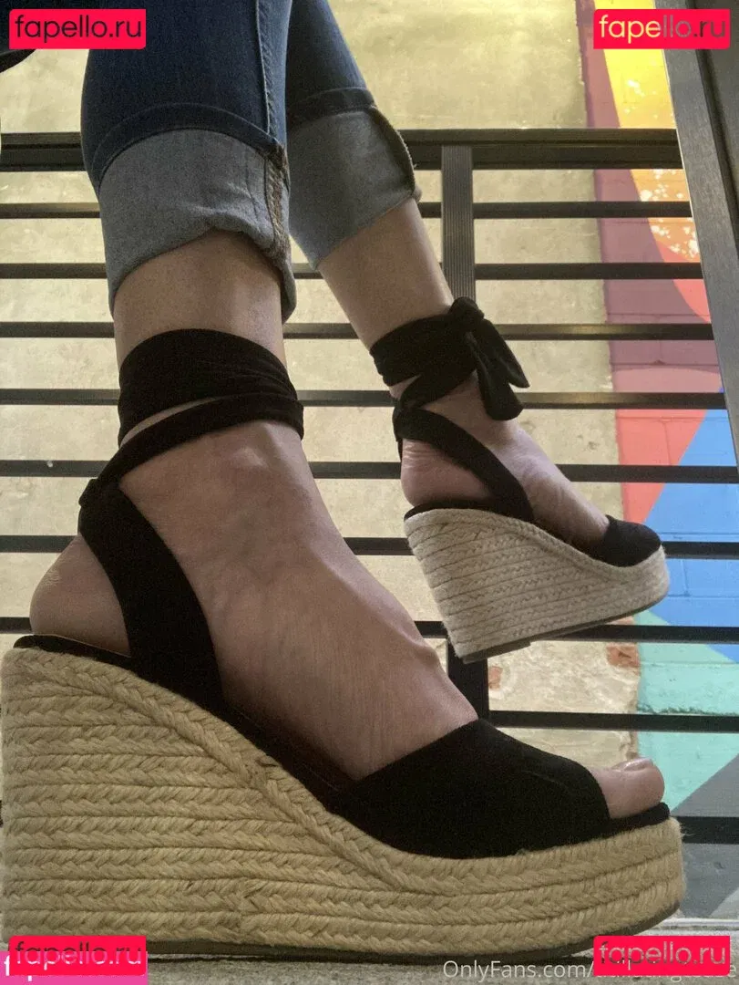 titillatingtease Onlyfans Photo Gallery 