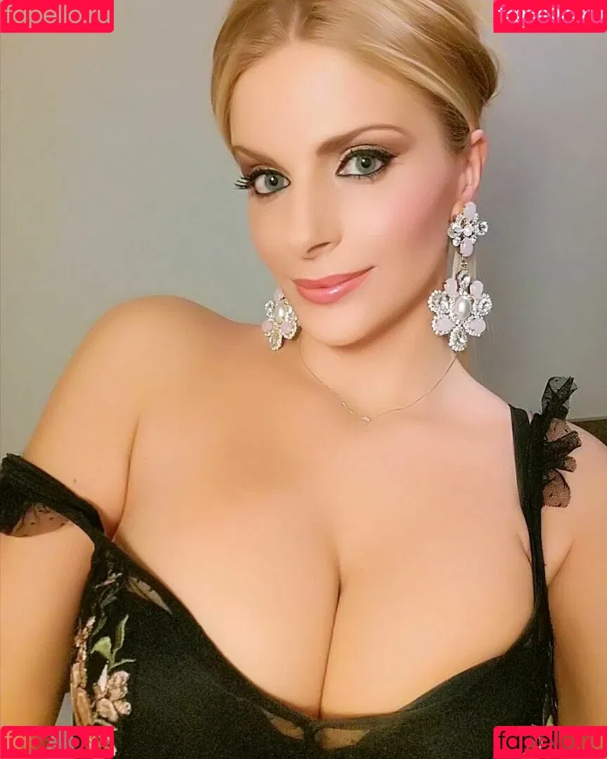 Francesca Cipriani Onlyfans Photo Gallery 