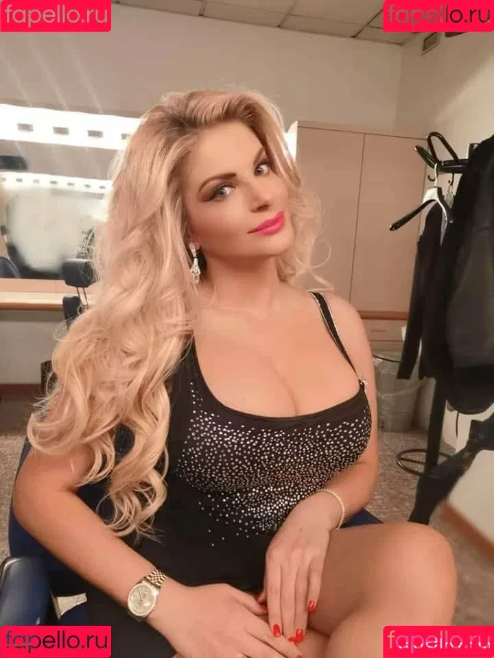 Francesca Cipriani Onlyfans Photo Gallery 
