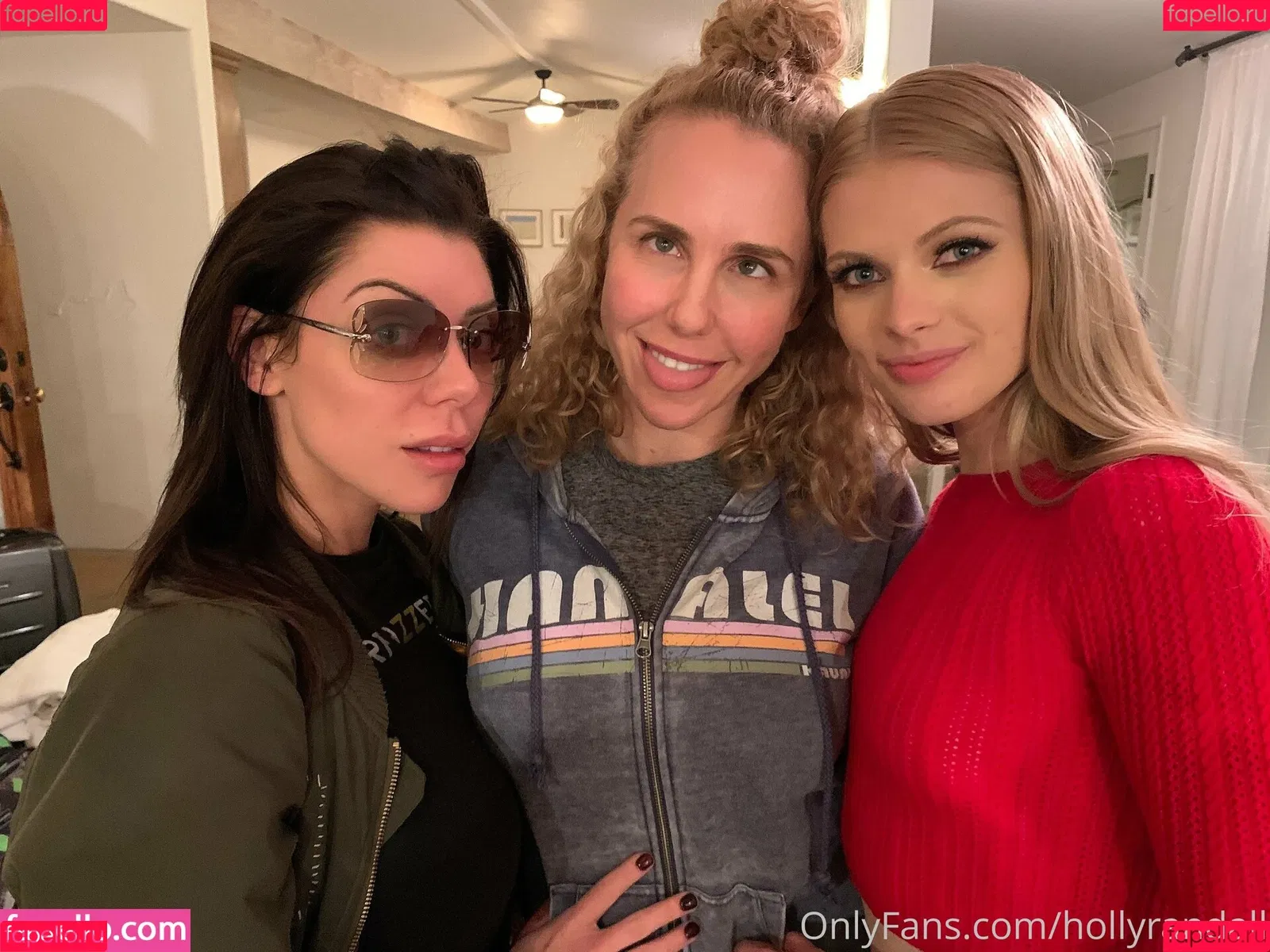 HollyRandall Onlyfans Photo Gallery 