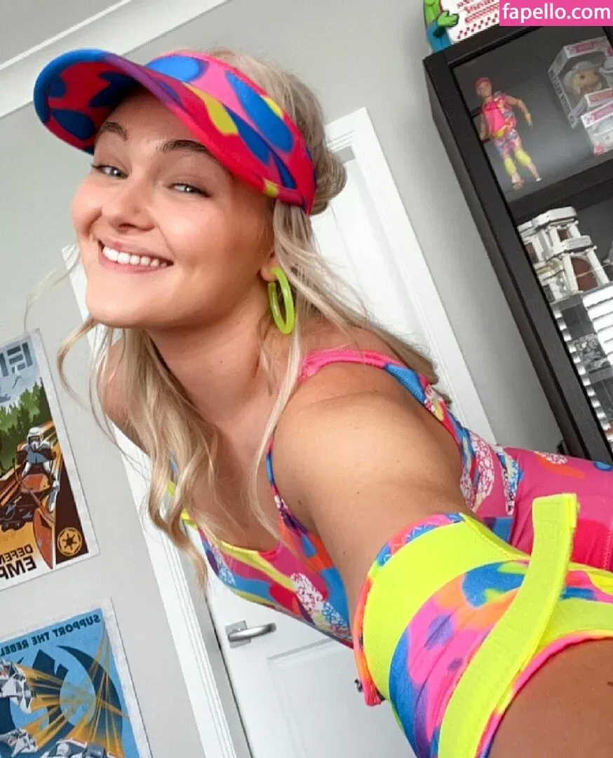 HollyRandall Onlyfans Photo Gallery 