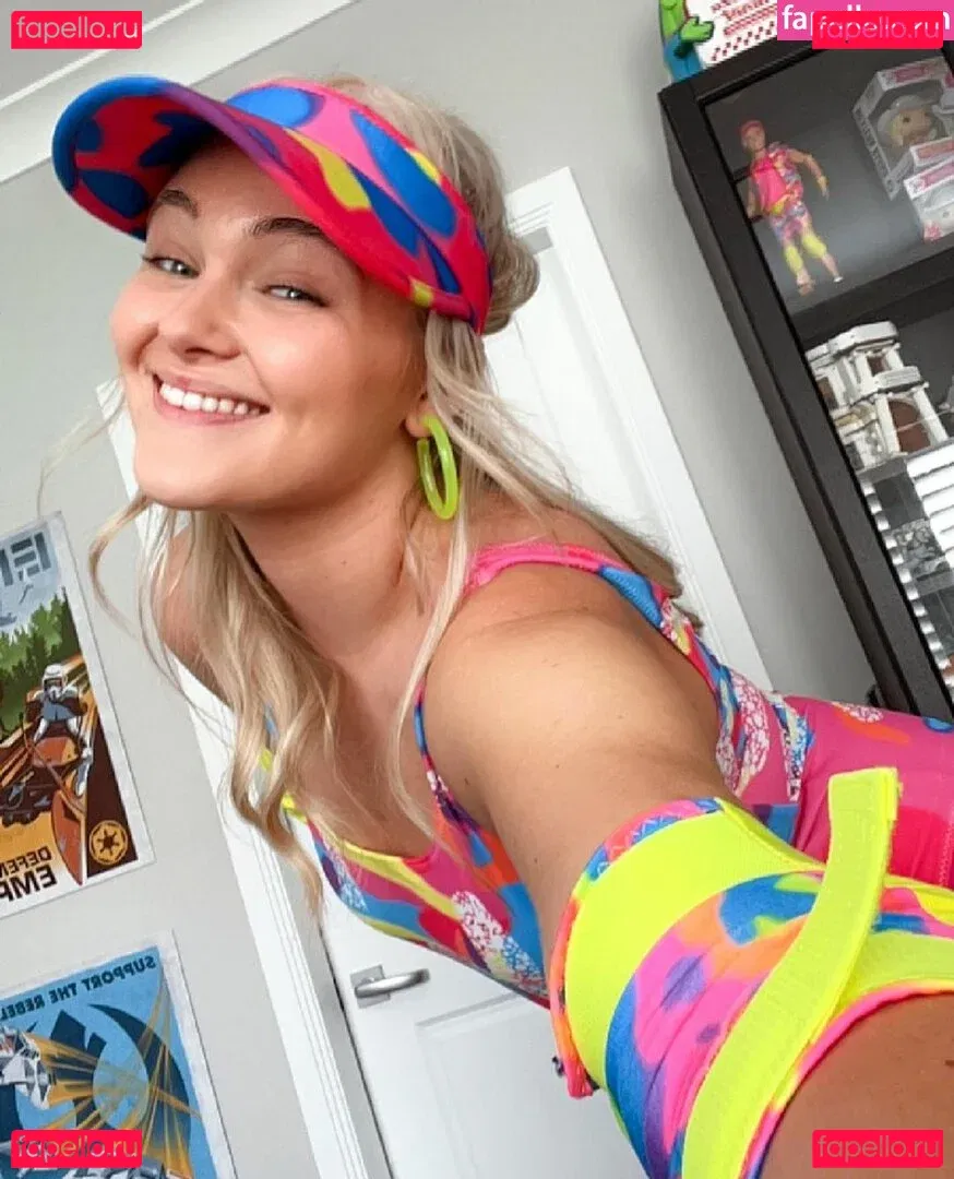 HollyRandall Onlyfans Photo Gallery 