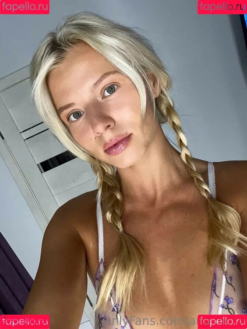 anaknoxx Onlyfans Photo Gallery 