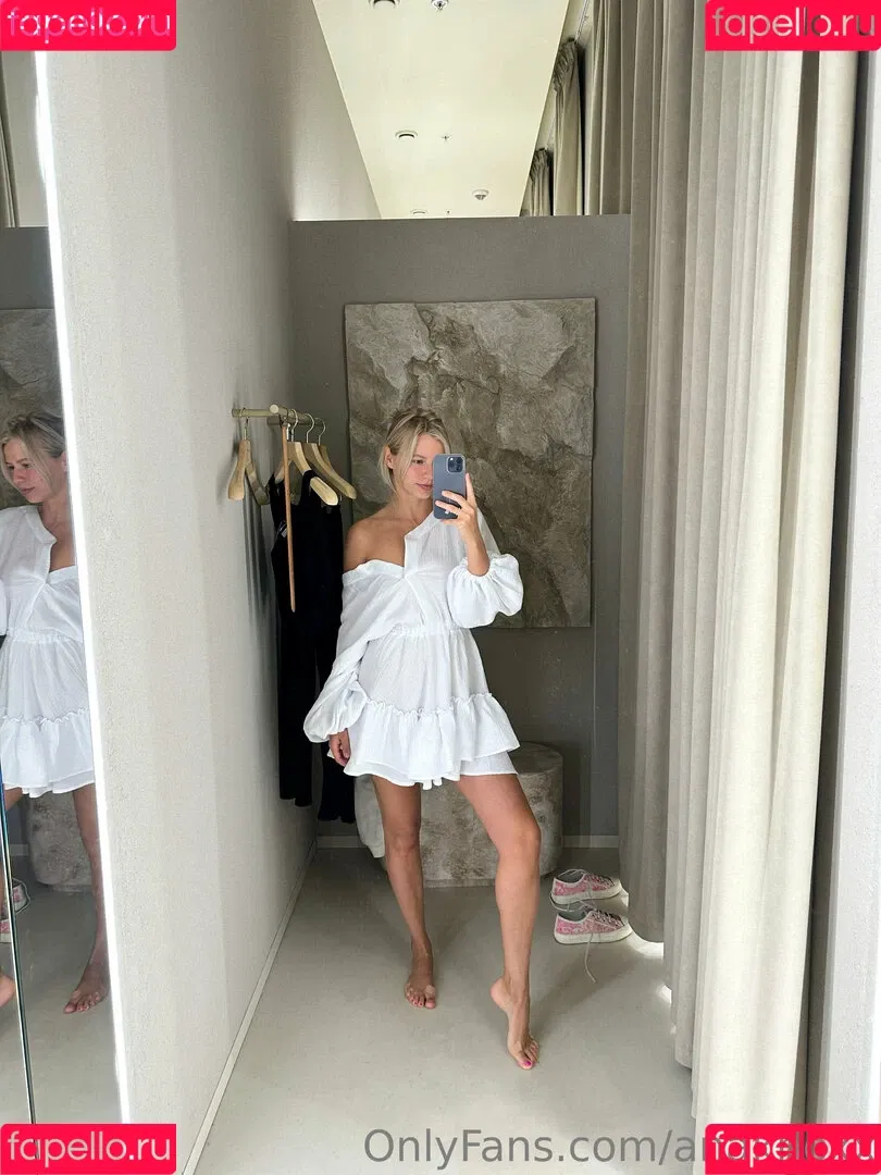 anaknoxx Onlyfans Photo Gallery 