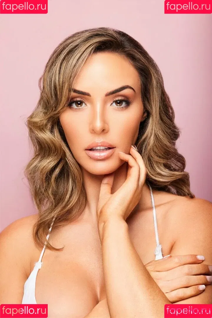 Cassie Lee Onlyfans Photo Gallery 