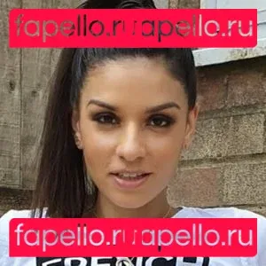 Zara Mae Onlyfans Photo Gallery 