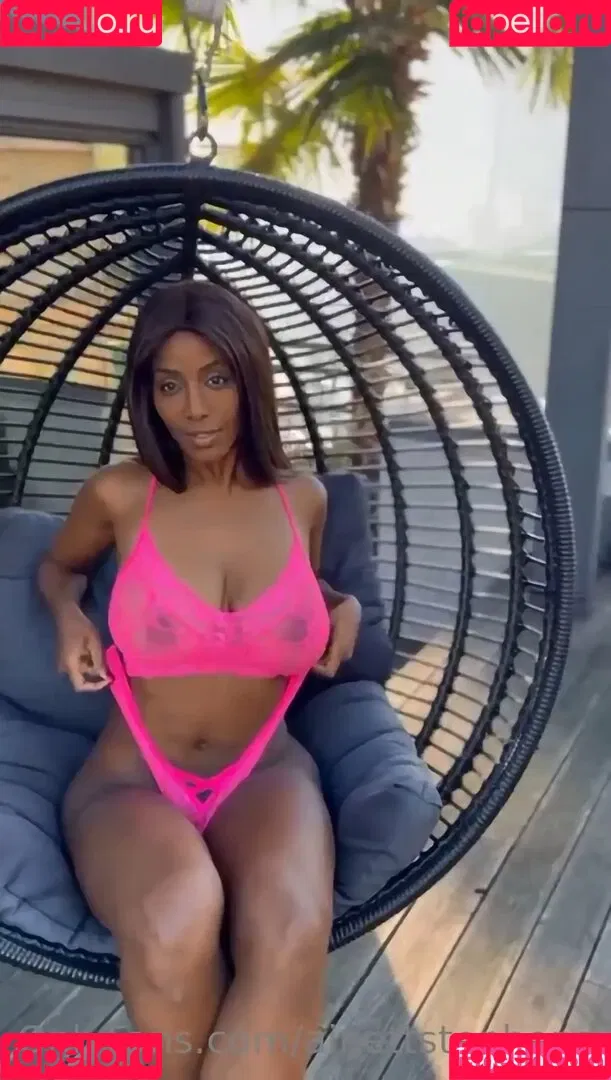 Ainett Stephens Onlyfans Photo Gallery 
