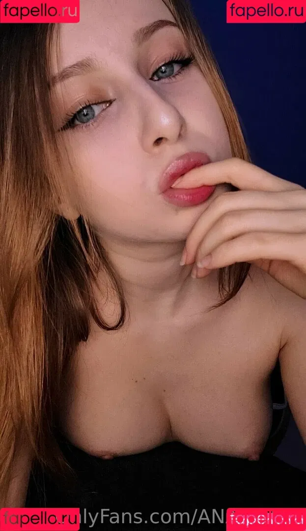 Anaminne Onlyfans Photo Gallery 