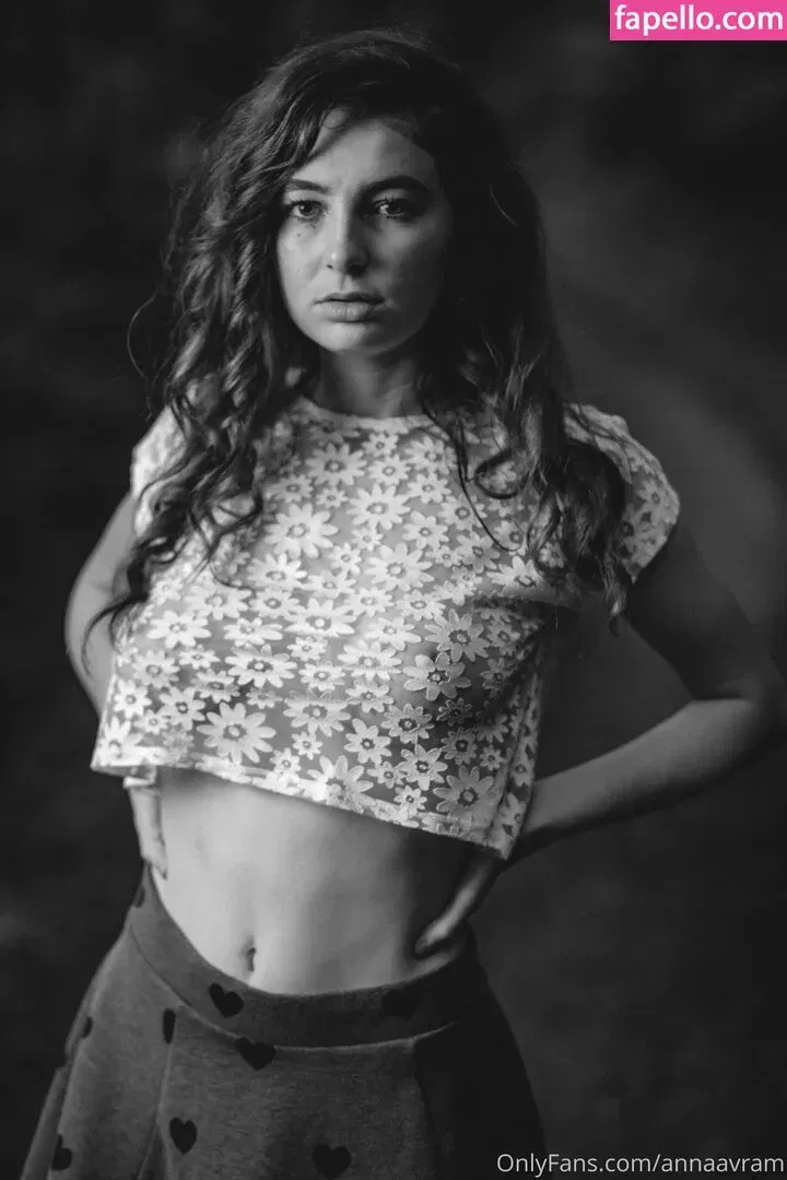 annaavram Onlyfans Photo Gallery 