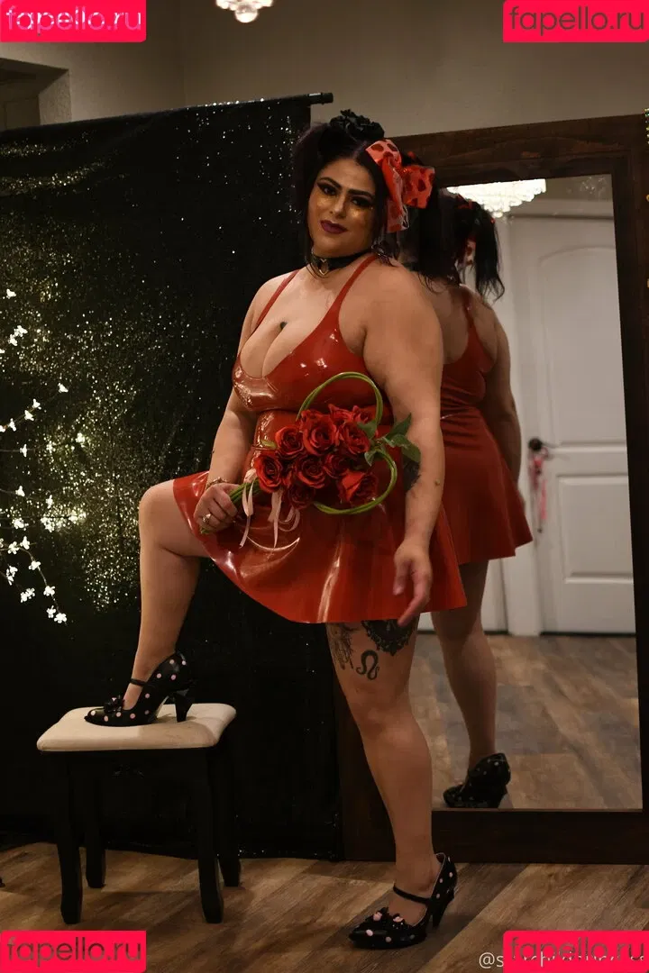 moodymusings Onlyfans Photo Gallery 