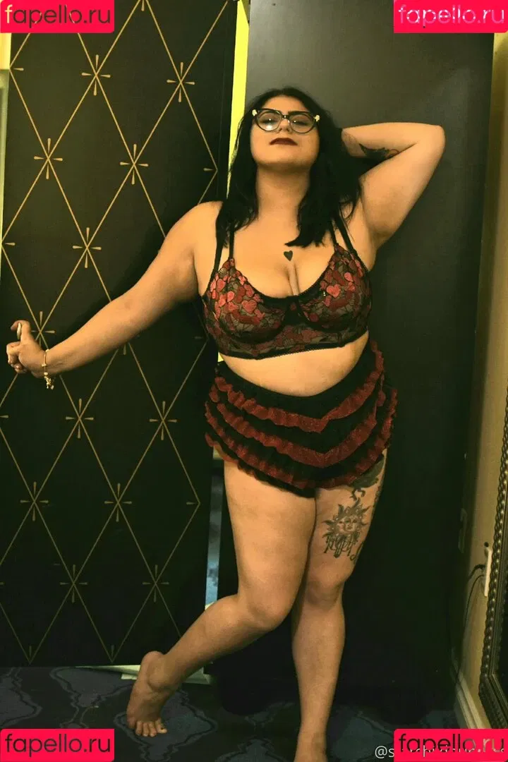 moodymusings Onlyfans Photo Gallery 