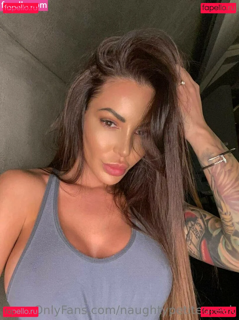 naughtypetitegreek Onlyfans Photo Gallery 