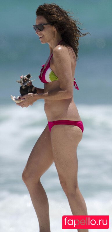 Minnie Driver Nude Onlyfans Photo 13