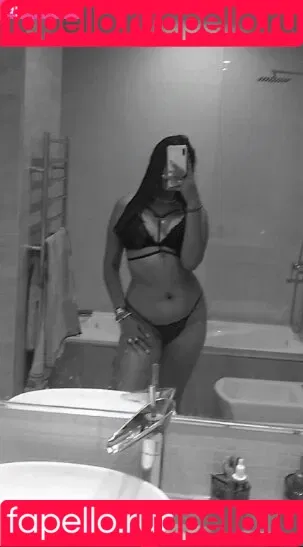 luz.fronzak Onlyfans Photo Gallery 