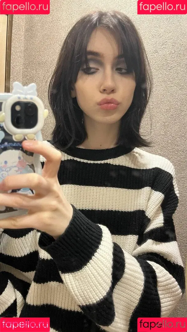 YourSmallDoll Onlyfans Photo Gallery 