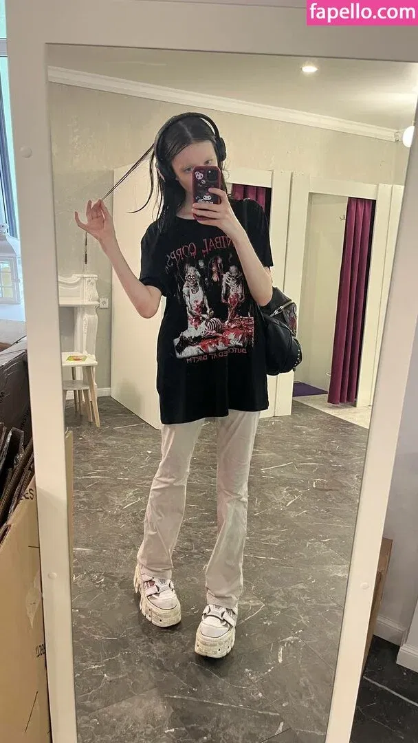 YourSmallDoll Onlyfans Photo Gallery 