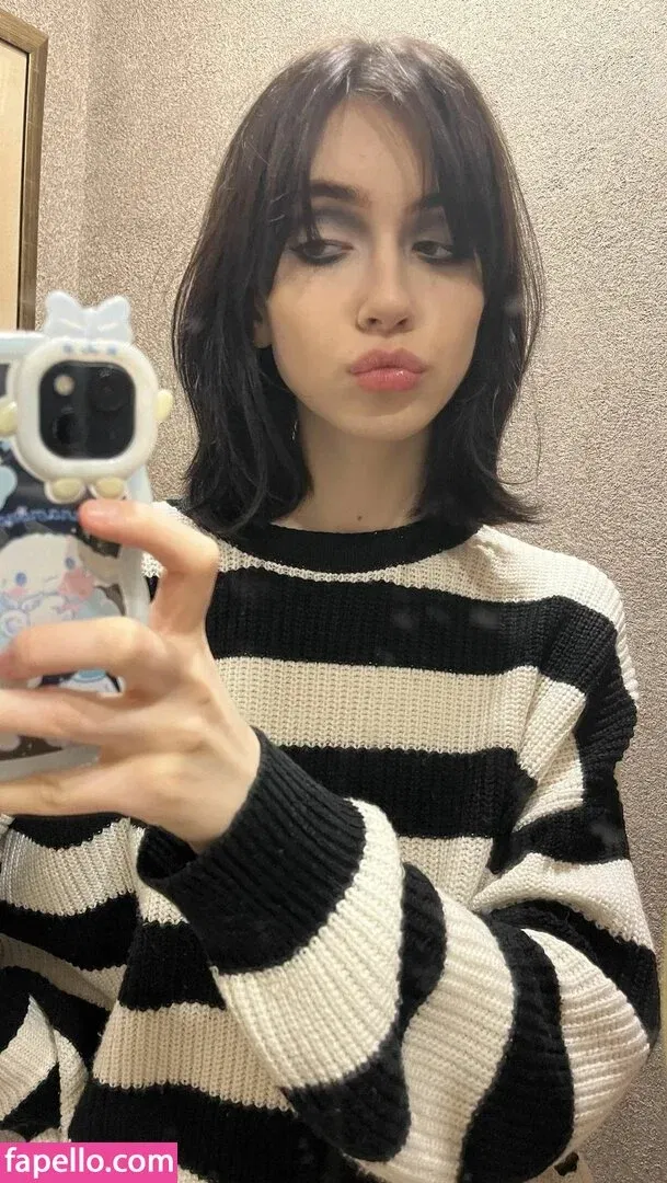 YourSmallDoll Onlyfans Photo Gallery 